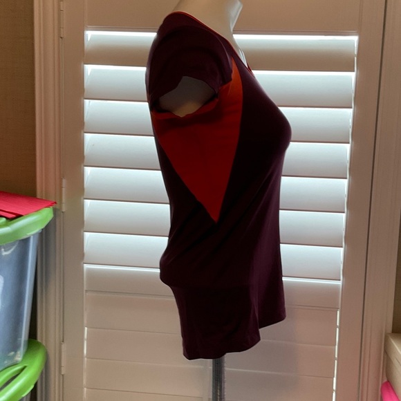 Brooks Women's Maroon and Red Short Sleeve Tee - Picture 3 of 9